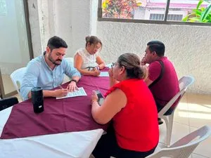 La Secretaría de Turismo y Desarrollo Económico Acerca Programas de Competitividad a MiPyMEs de Cunduacán