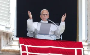 Papa León XIV alerta sobre la avaricia y pide no olvidar a los más necesitados
