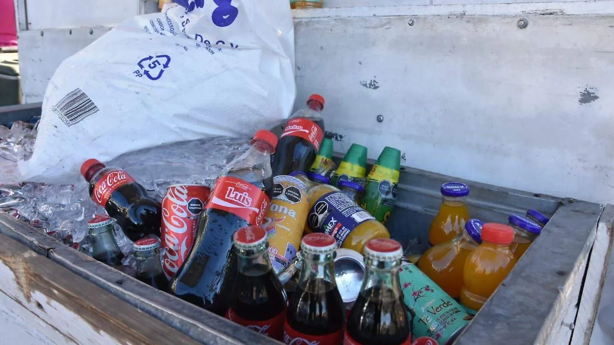 Impuesto a refrescos y comida chatarra recauda 132 mil mdp en seis meses
