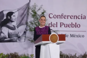 Infonavit entrega viviendas en Querétaro y fija meta de 40 mil casas
