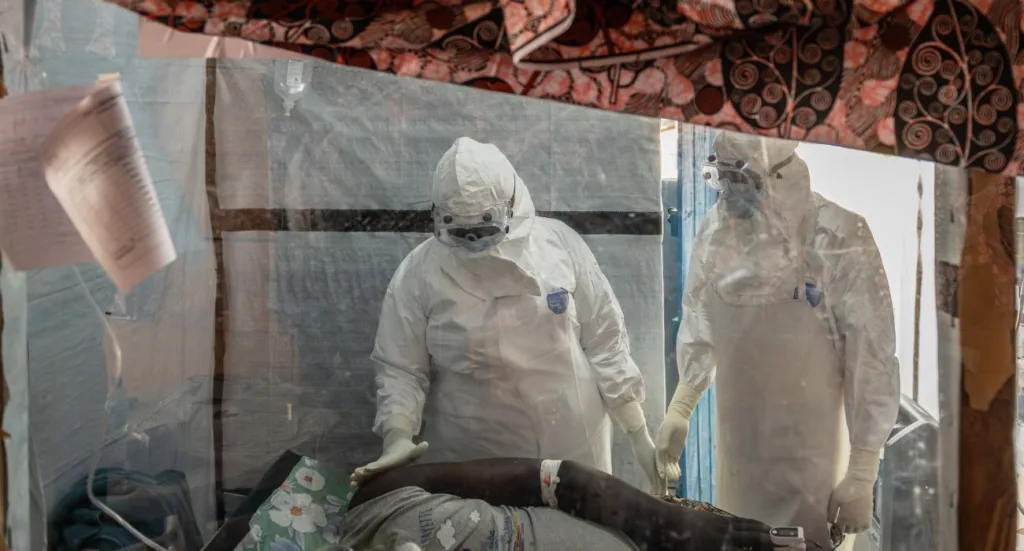 Interceptan embarcación con más de 200 pasajeros en Congo por sospecha de ébola