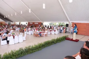 Reconoce Yolanda Osuna labor de barrenderas y barrenderos de Centro