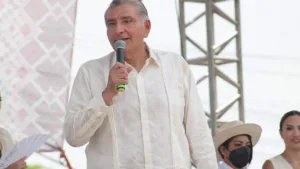 Adán Augusto López reporta pasivos por 48 millones de pesos en declaración patrimonial