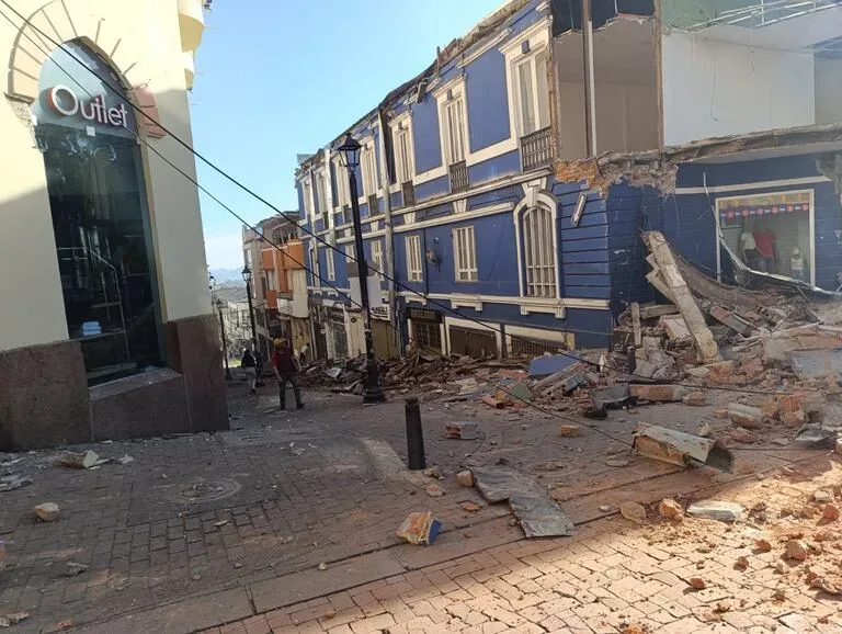 Terremoto de 7.4 sacude Colombia; reportan daños y personas heridas