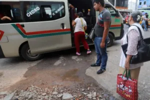 SEMOVI acumula 40 quejas por cobros irregulares y maltrato en el transporte público