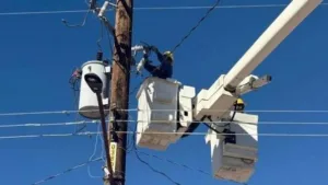 Vecinos de La Lima acumulan horas sin luz y exigen respuesta inmediata de CFE
