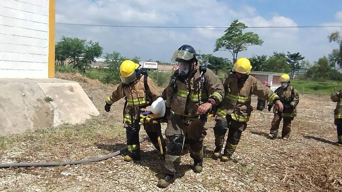 Realizan simulacro nivel IV por fuga de gas en instalaciones de CENAGAS en Tabasco