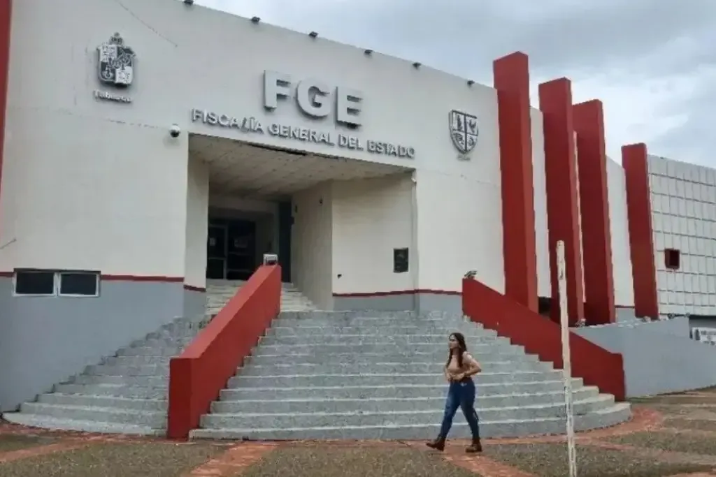 Vinculan a proceso a mujer por presunto abuso de confianza con recursos de La Escuela Es Nuestra