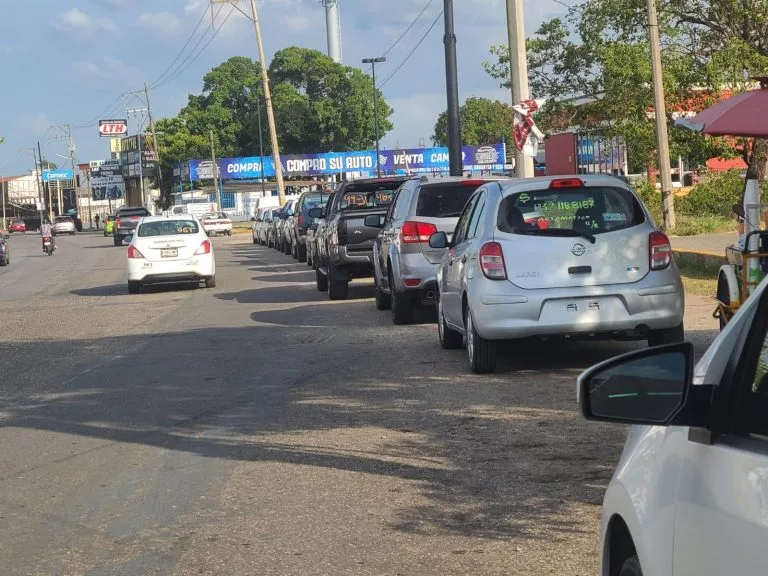 Timan a 30 personas con presunta venta fraudulenta de autos