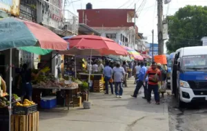 Centro mantiene reordenamiento de vendedores ambulantes en Villahermosa