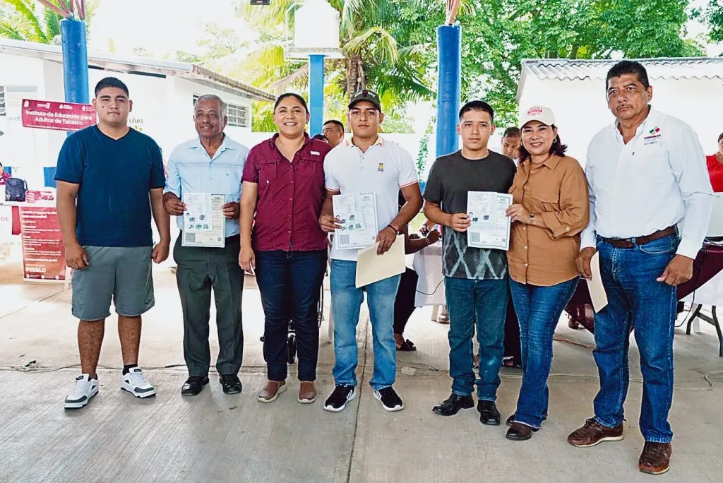 Cunduacán acerca trámites y servicios a comunidades
