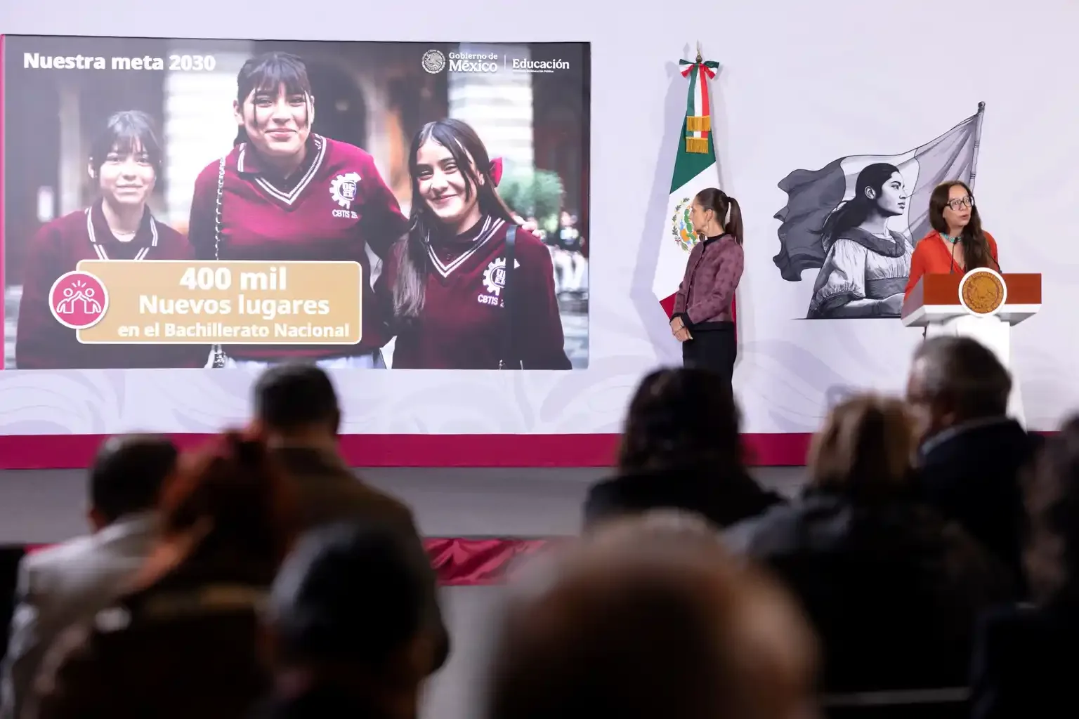 Sheinbaum duplica a 400 mil la meta de nuevos lugares para bachillerato nacional