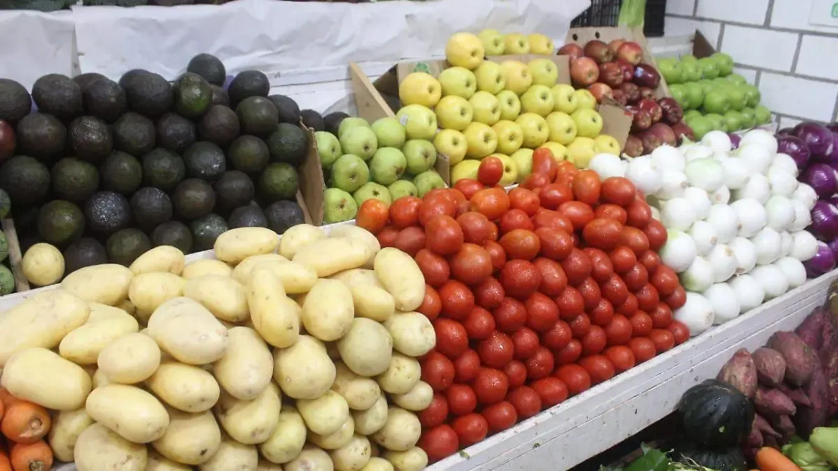 Canasta básica en Villahermosa registra cambios: sube la cebolla y bajan tomate y papa