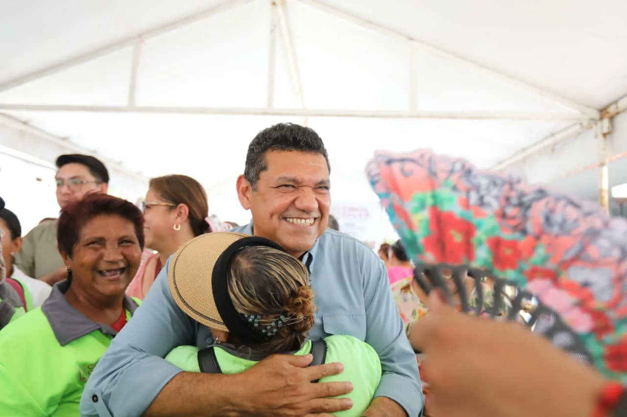 Transformación avanza porque se trabaja todos los días: Javier May