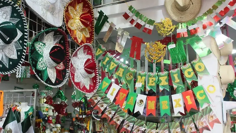 Villahermosa comienza a vestir sus calles con los colores patrios