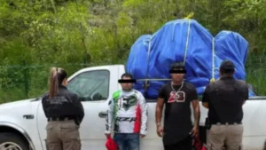 Cuatro detenidos y un arma asegurada durante operativos en Huimanguillo