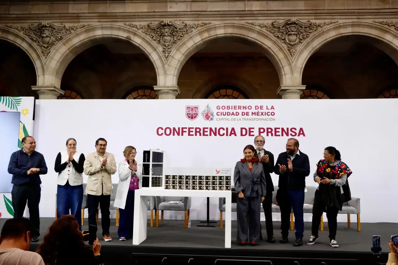 CDMX prepara nuevas medidas para regular el uso de celulares en escuelas