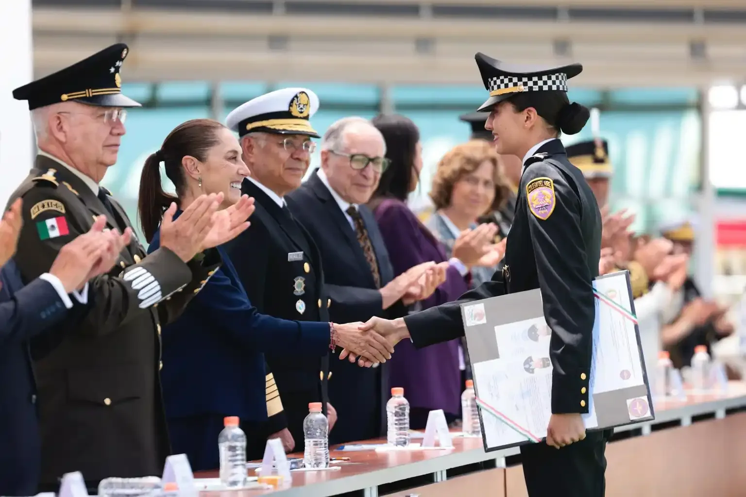 Sheinbaum destaca soberanía de México durante ceremonia del Sistema Educativo Militar