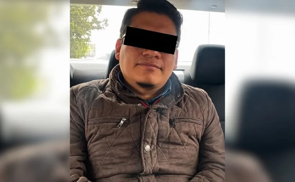 Detienen en CDMX a abogado de normalistas de Teteles; estudiantes denuncian represalia