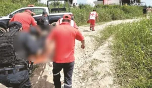 Lancheros rescatan a menor que fue arrastrada por la corriente del Usumacinta