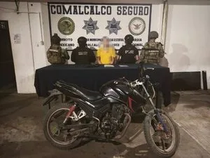 Capturan en Comalcalco a Sujeto con Dosis de Droga y Motocicleta con Reporte de Robo