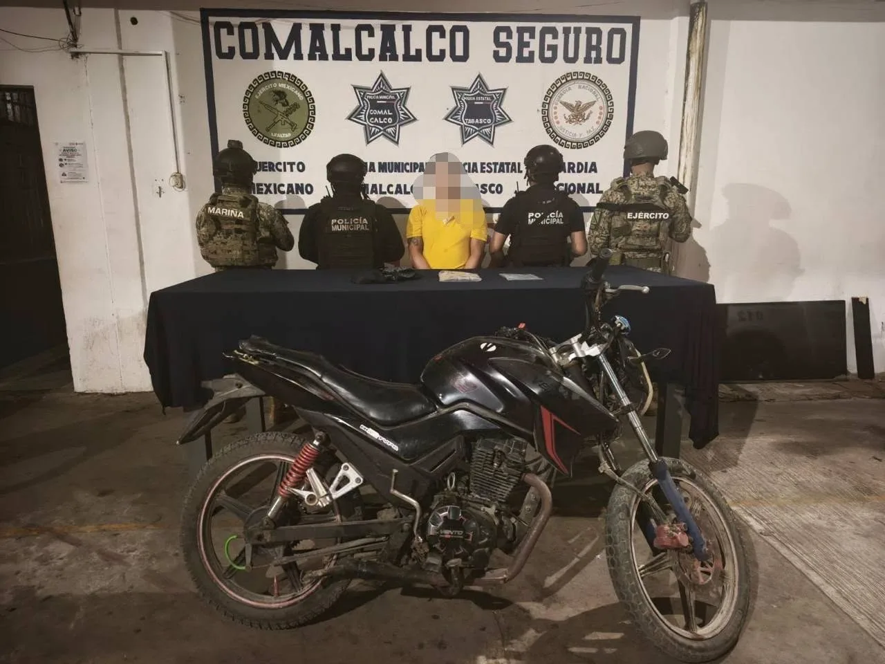 Capturan en Comalcalco a Sujeto con Dosis de Droga y Motocicleta con Reporte de Robo