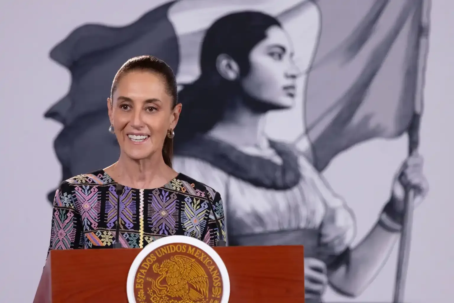 Gobierno anuncia más facilidades fiscales y menos trámites para micro y pequeñas empresas
