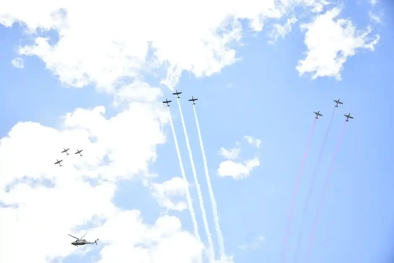 99 aeronaves se preparan para el desfile del 16 de septiembre