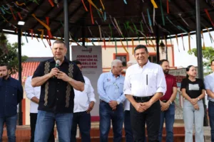 Javier May acerca servicios y atención directa a familias de Tepetitán