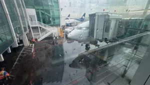 Tormenta eléctrica afecta operaciones aéreas en el AICM