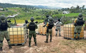 Morena propone endurecer sanciones contra el huachicol y la evasión fiscal