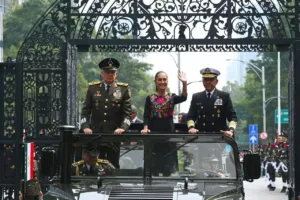Sheinbaum encabeza homenaje a los Niños Héroes en Chapultepec