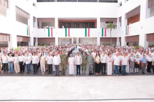Centro conmemora el Mes Patrio y destaca el papel de las nuevas generaciones
