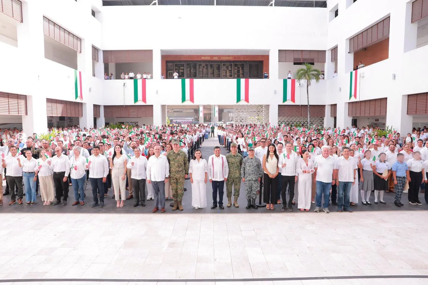 Centro conmemora el Mes Patrio y destaca el papel de las nuevas generaciones