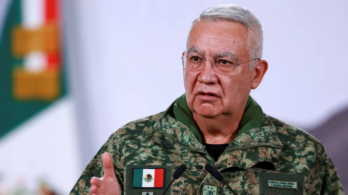 Secretario de la Defensa destaca confianza en las Fuerzas Armadas durante desfile
