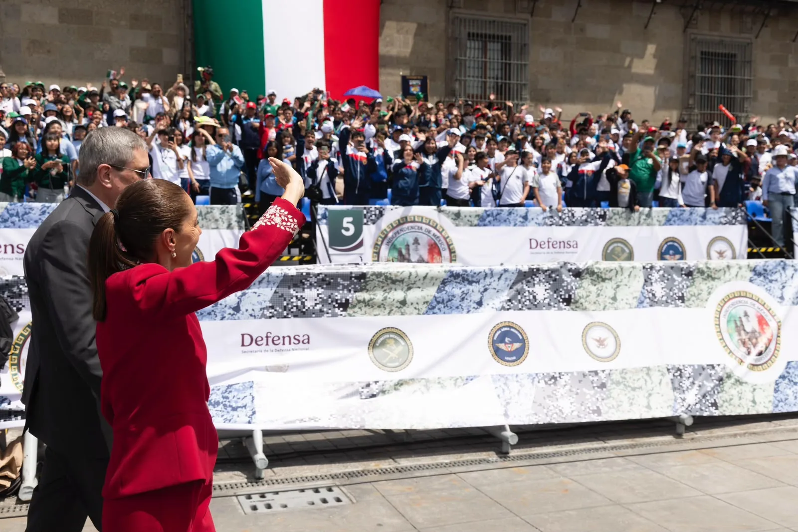 Sheinbaum destaca soberanía de México durante el desfile de Independencia