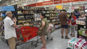 Consumo privado en México muestra avance moderado durante julio y agosto