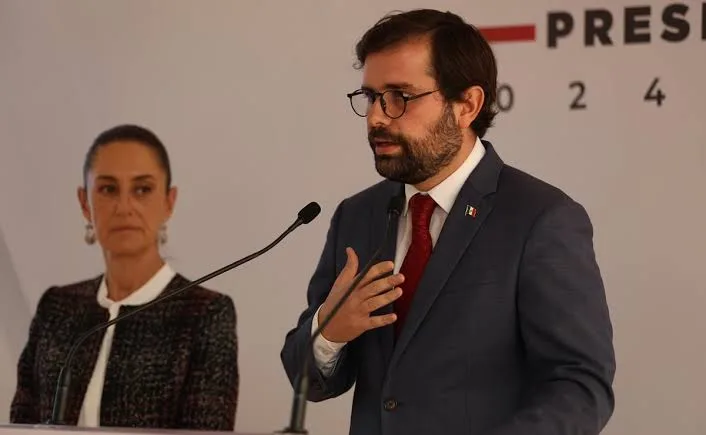 Svarch evaluará permanencia de director del IMSS-Bienestar en Veracruz