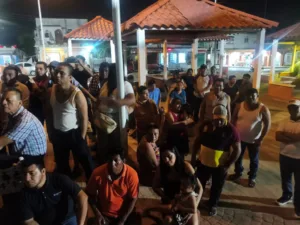 Habitantes de Buena Vista se reúnen por inconformidad ante costo del transporte público