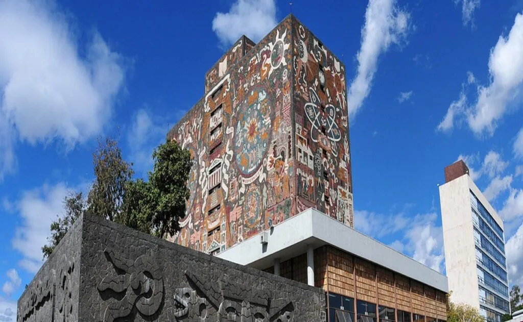 UNAM conmemora 475 años de la fundación de la Universidad de México