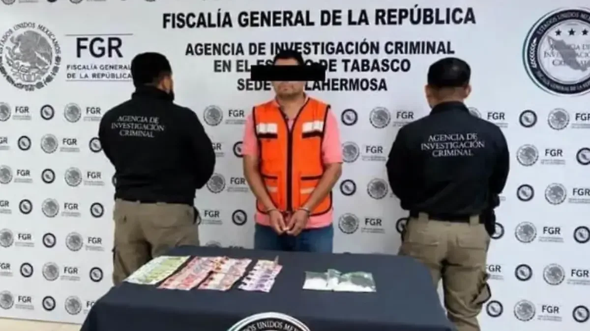 Detienen a hombre con presuntas drogas y dinero en efectivo en Malpasito