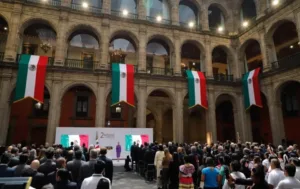Sheinbaum ofrece paquete fiscal 2027 responsable y con prioridad al bienestar