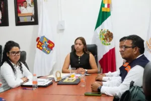 Ayuntamiento de Paraíso defiende designación de María Eliza Hernández como presidenta municipal en funciones