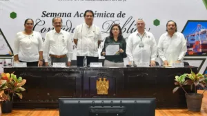 UJAT reconoce a Manuela Montealegre como Maestra Emérita