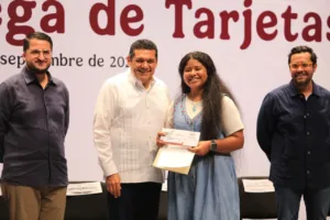 Javier May destaca respaldo a jóvenes de Tabasco con entrega de apoyos de Jóvenes Construyendo el Futuro