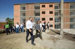 CDMX reducirá trámites para facilitar acceso a vivienda de interés social