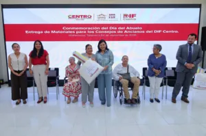 Yolanda Osuna entrega apoyos a 39 Consejos de Ancianos de Centro