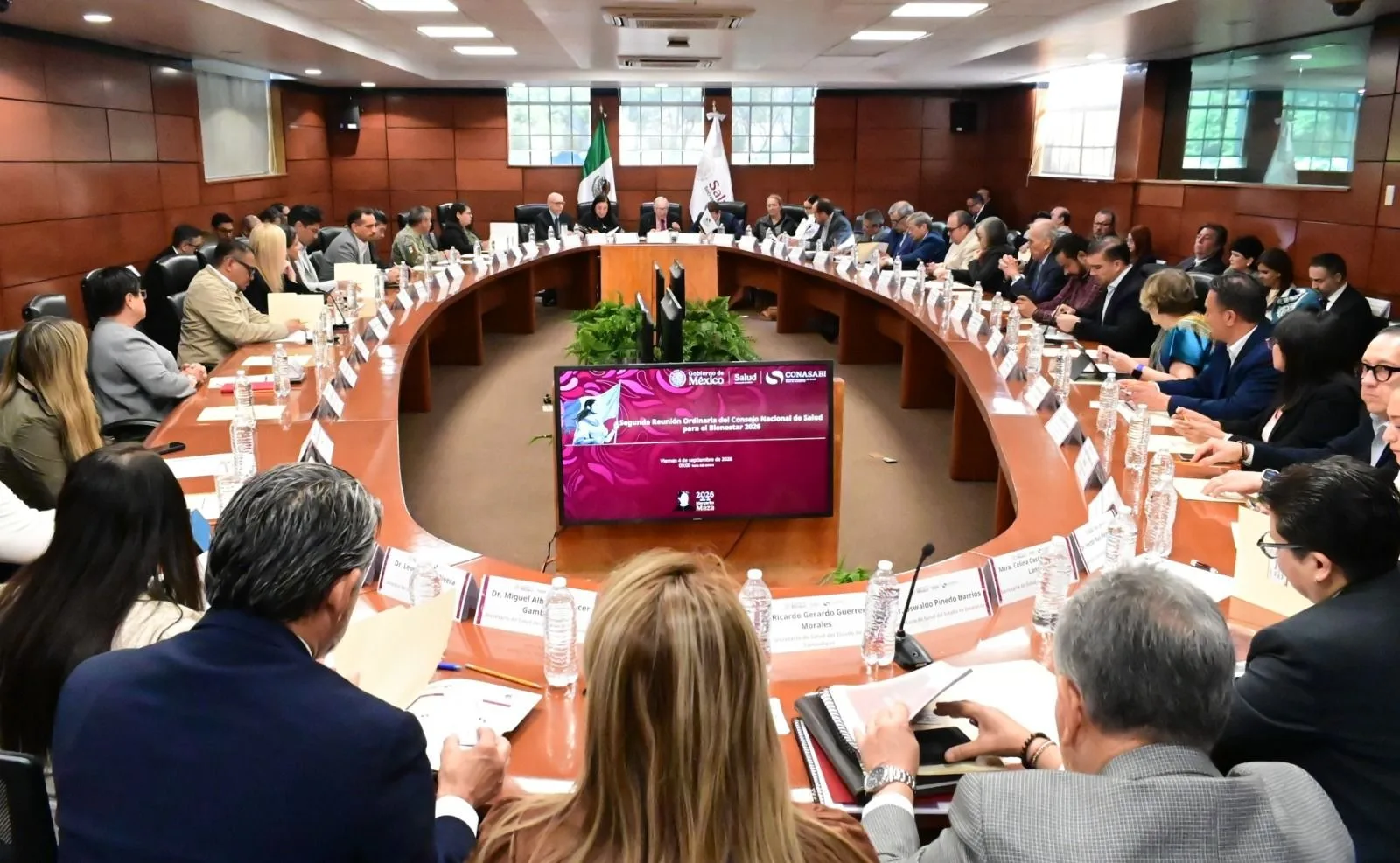 Tabasco participa en reunión nacional para fortalecer el sistema de salud