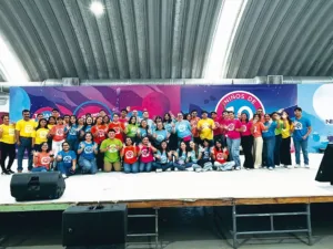 Más de 80 personas hacen posible el programa Niños de 10